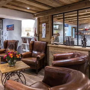 chalet-hotel-la-croix-blanche.hotels-rhonealpes.com/